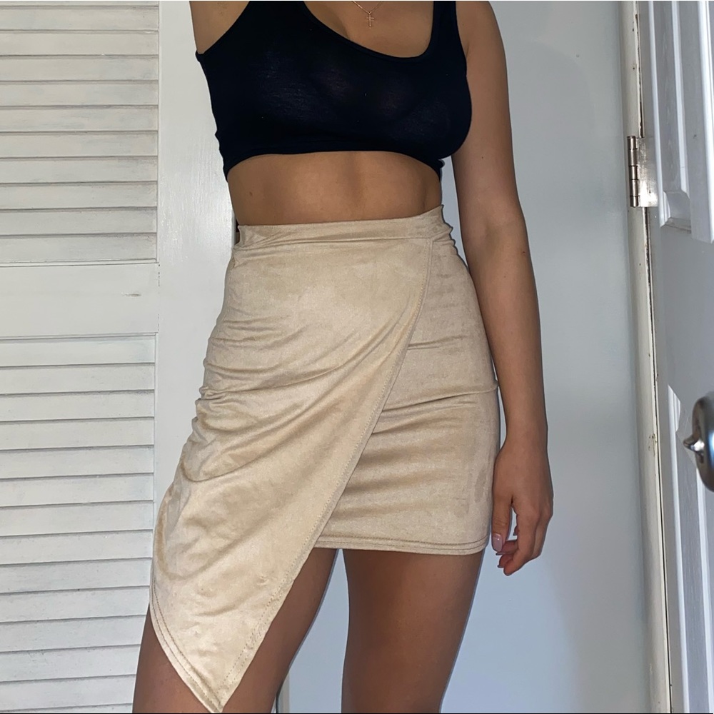 PLT beige asymmetrical velvet skirt